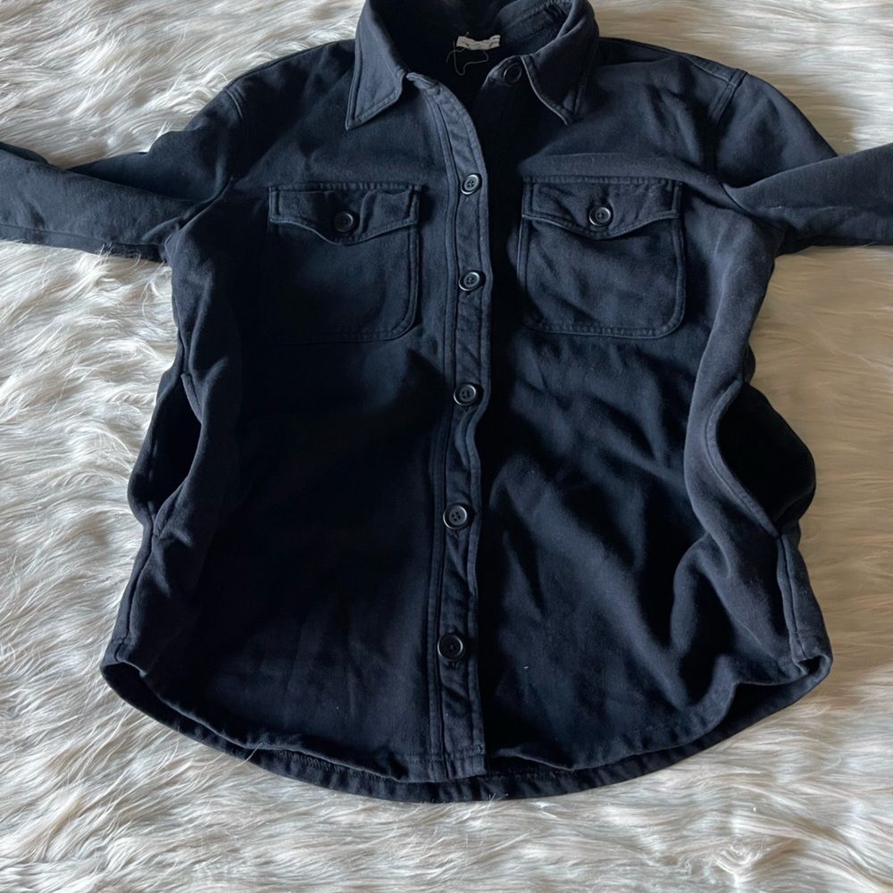 Good American Fleece Button Front Shacket in Black | S/M - Picture 10 of 11